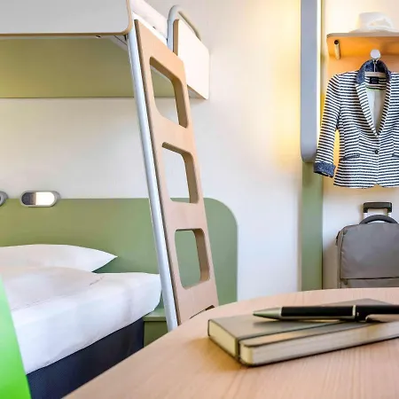 Ibis Budget Lyon Sud St Genis Laval Saint-Genis-Laval Exterior photo