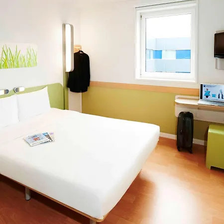 Ibis Budget Lyon Sud St Genis Laval Saint-Genis-Laval Exterior photo
